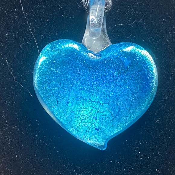 New: Murano Glass Light Green Heart Silk Pendant - Picture 3 of 4